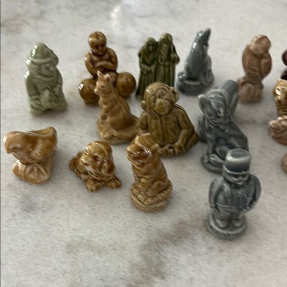 Wade England  Red Rose tea Ceramic Small Figurines Set 20 pc - Picture 6 of 9